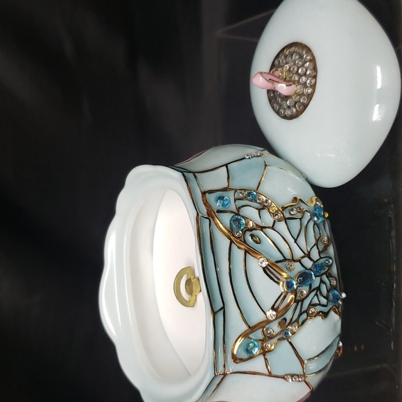 Ardleigh Elliott 2003 Wings of Faith A Promise of Hope Ceramic Music Box - Picture 5 of 9